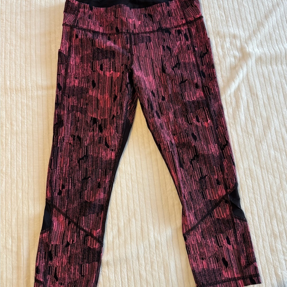 Lululemon Athletica Dynamic Pink and Black Leggings